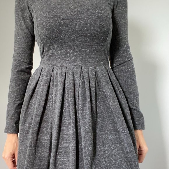 Talula | Aritzia | Grey Skater Dress | Size M - Picture 2 of 7